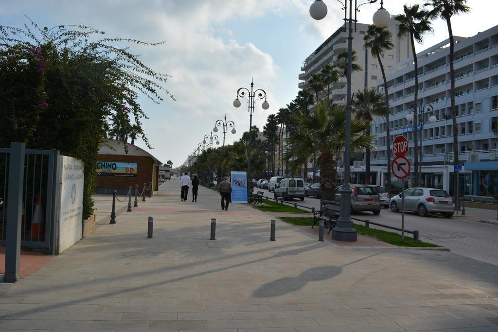 P L Panagiotis Apartment Ларнака Экстерьер фото